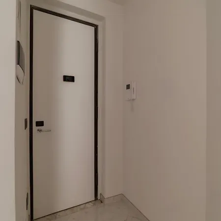 Guesthost - Regina Margherita * Rom