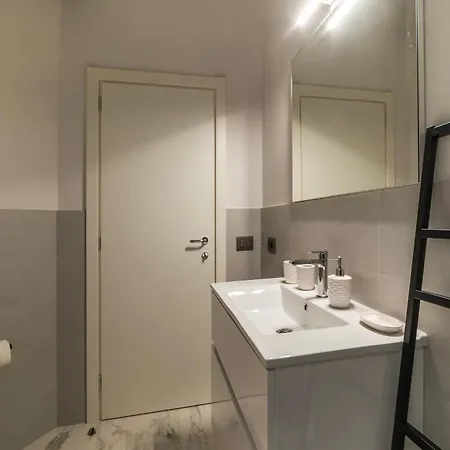 Guesthost - Regina Margherita Rom